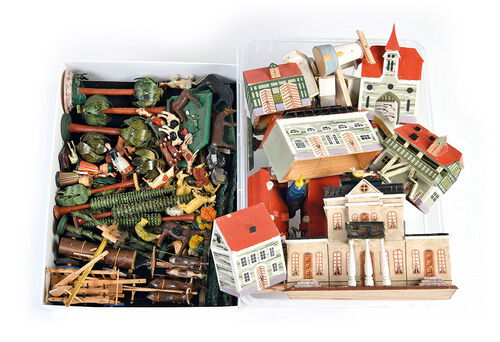 Erzgebirge, Konvolut Tiere, Figuren, Garten, Herrenhaus, Garten, Bäume und weiteres Zubehör